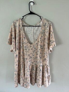 Peach Floral V-Neck Peplum Top